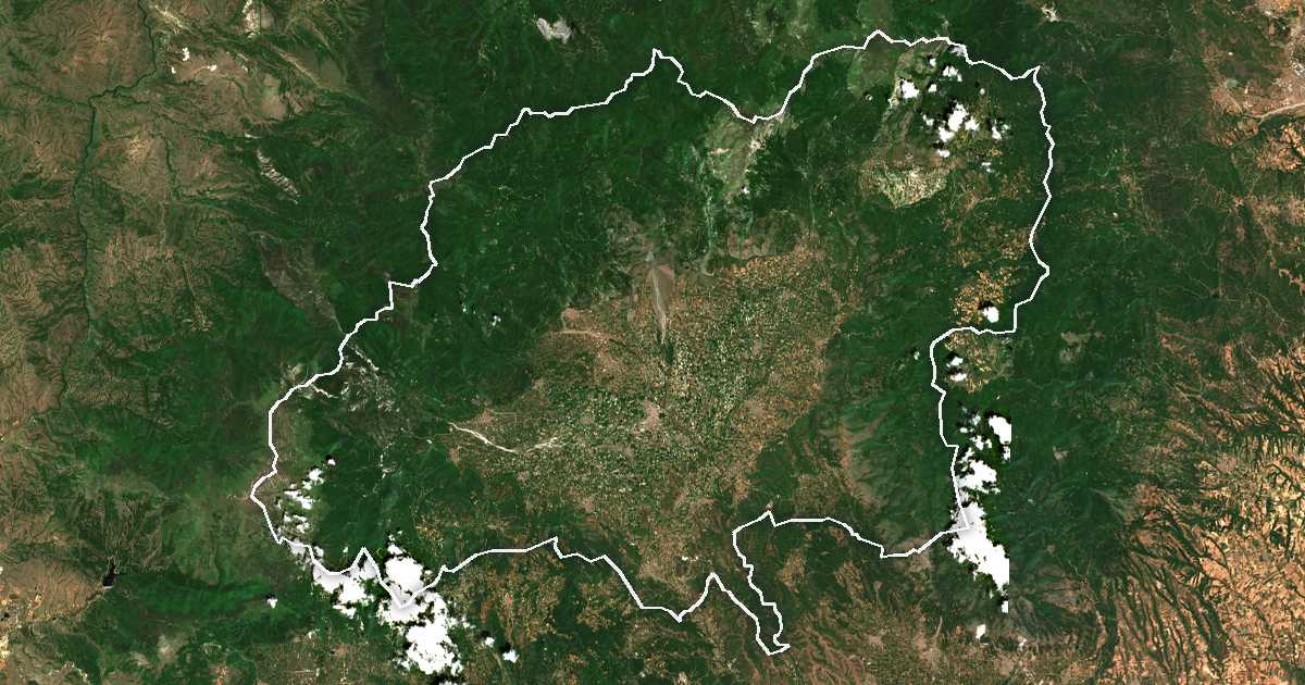 Image satellite avec la limite tracée: d'Almopie