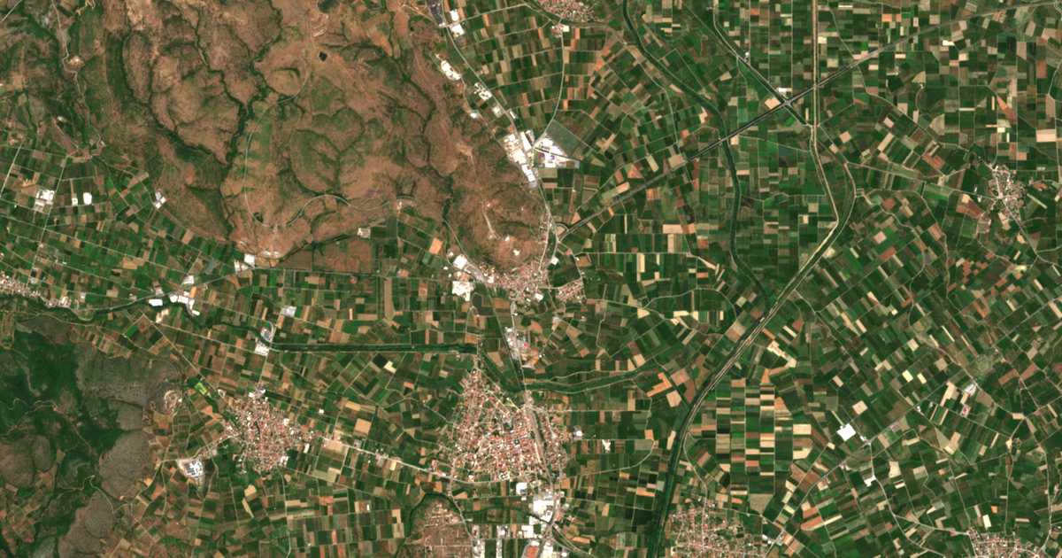 Carte satellite de Mavrovoúnion