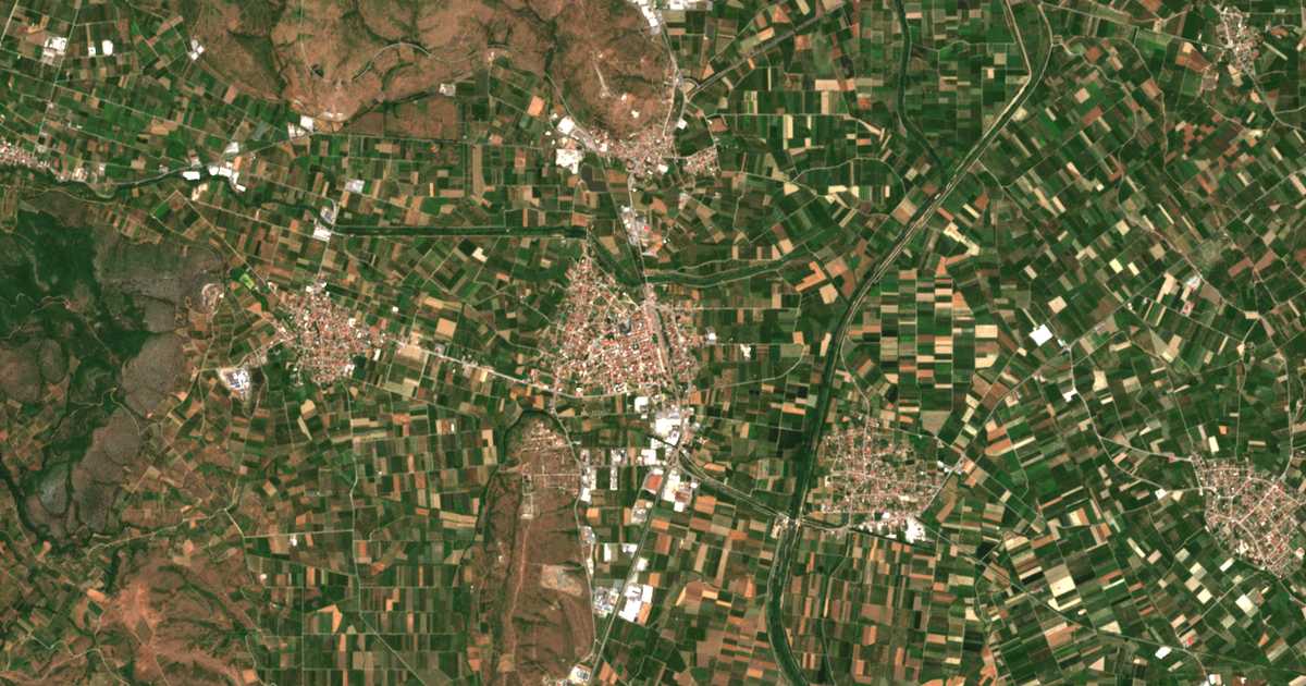 Carte satellite de Skýdra