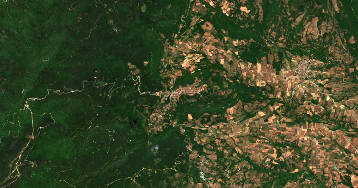 Carte satellite de Elatochóri