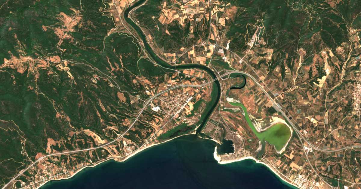 Carte satellite de Néa Kerdýlia