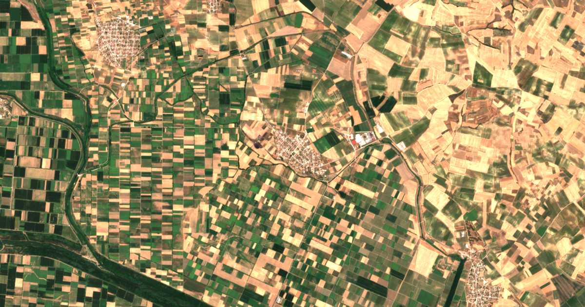 Carte satellite de Paralímnion