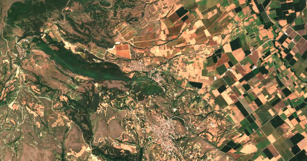 Carte satellite de Agiochórion