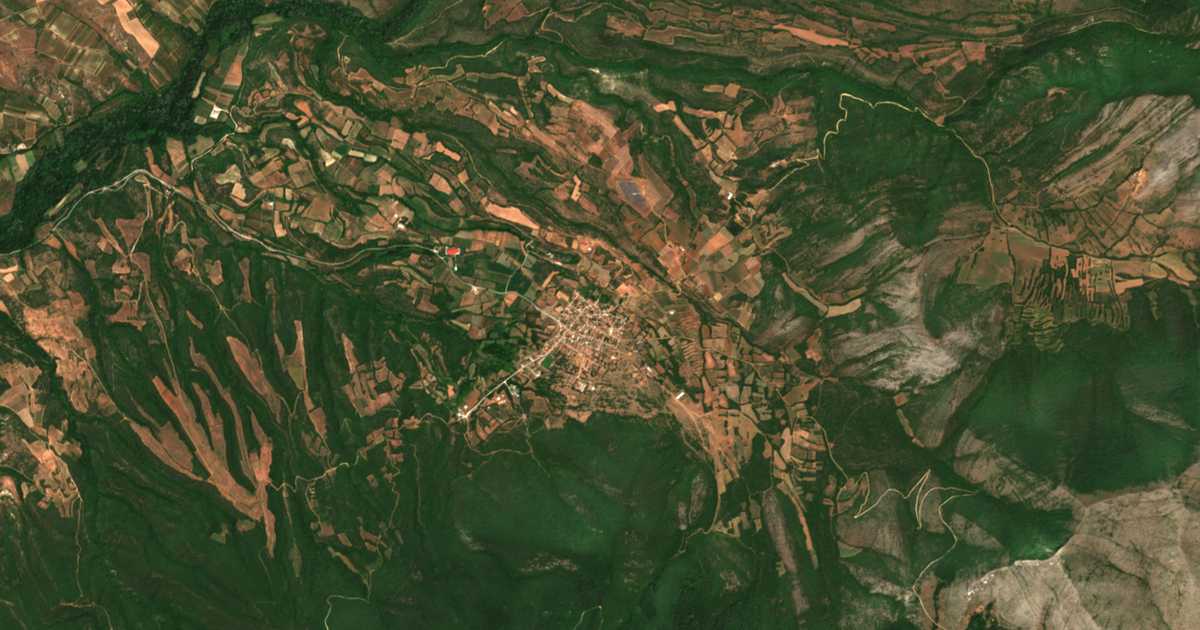Carte satellite de Ángistro