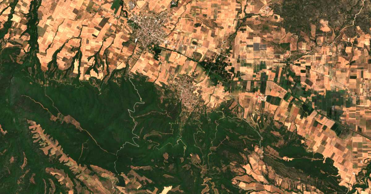 Carte satellite de Adám