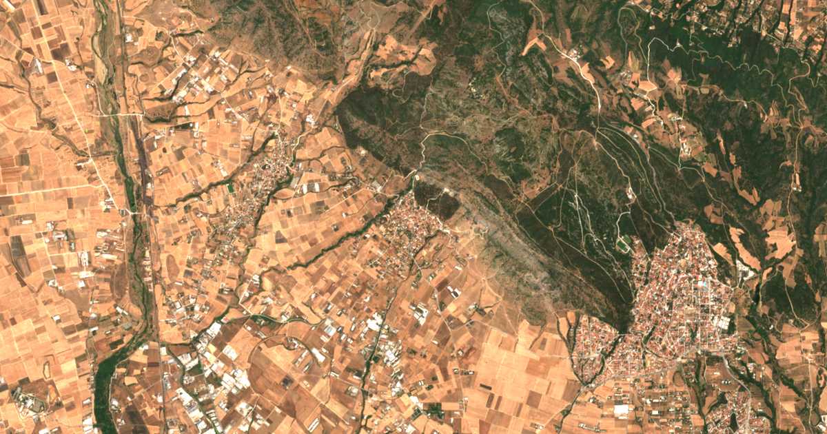 Carte satellite de Neochoroúda