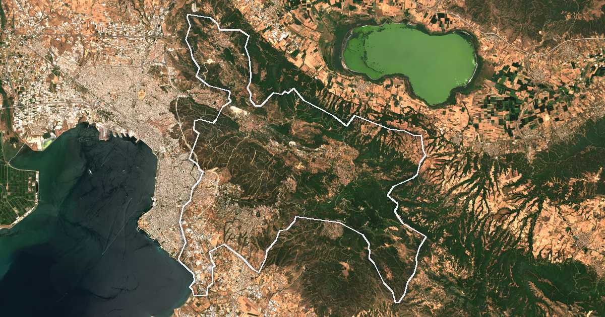 Image satellite avec la limite tracée: de Pyléa-Chortiátis