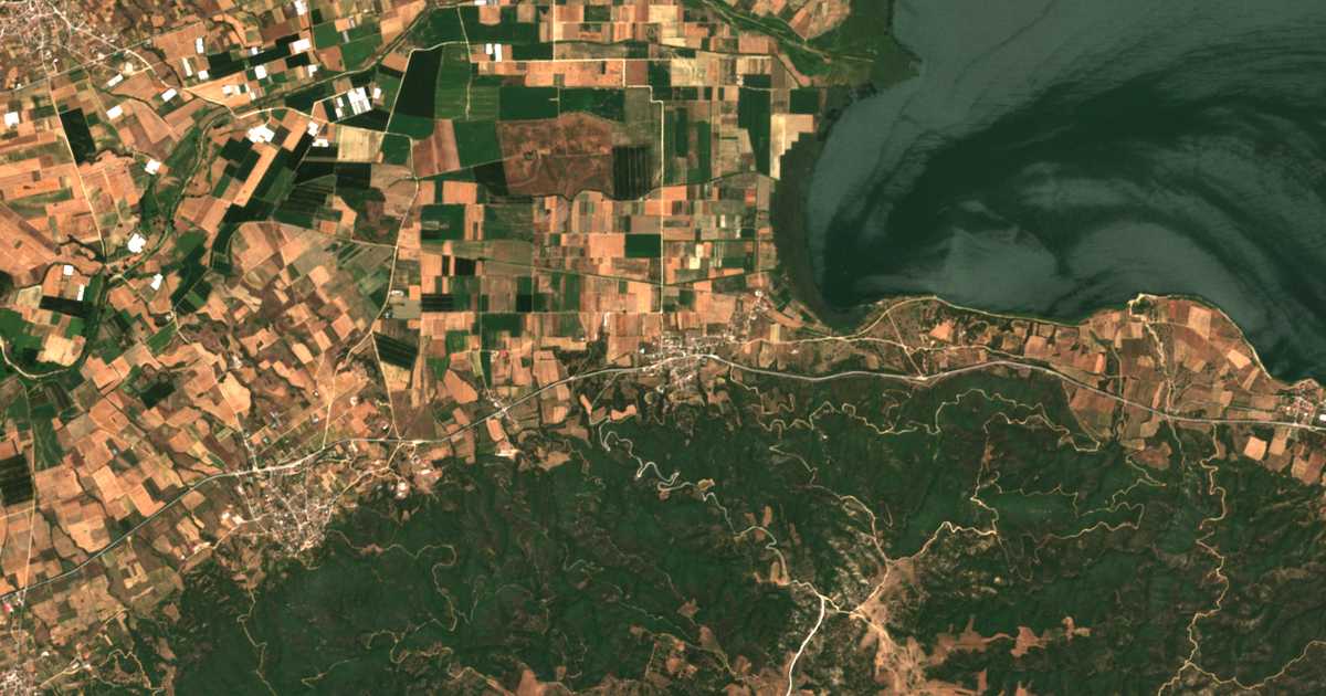 Carte satellite de Peristeróna
