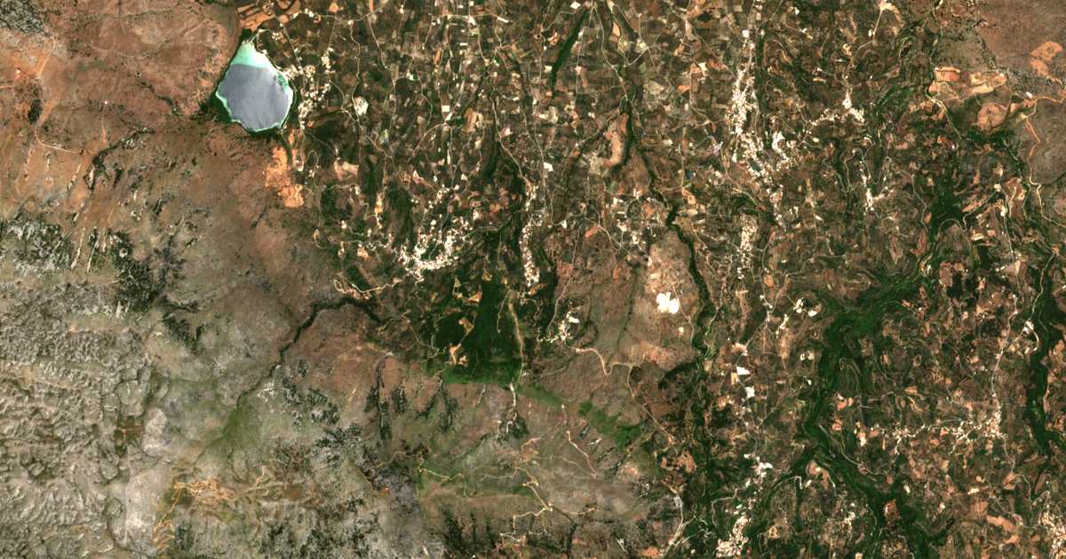 Carte satellite de Kástellos