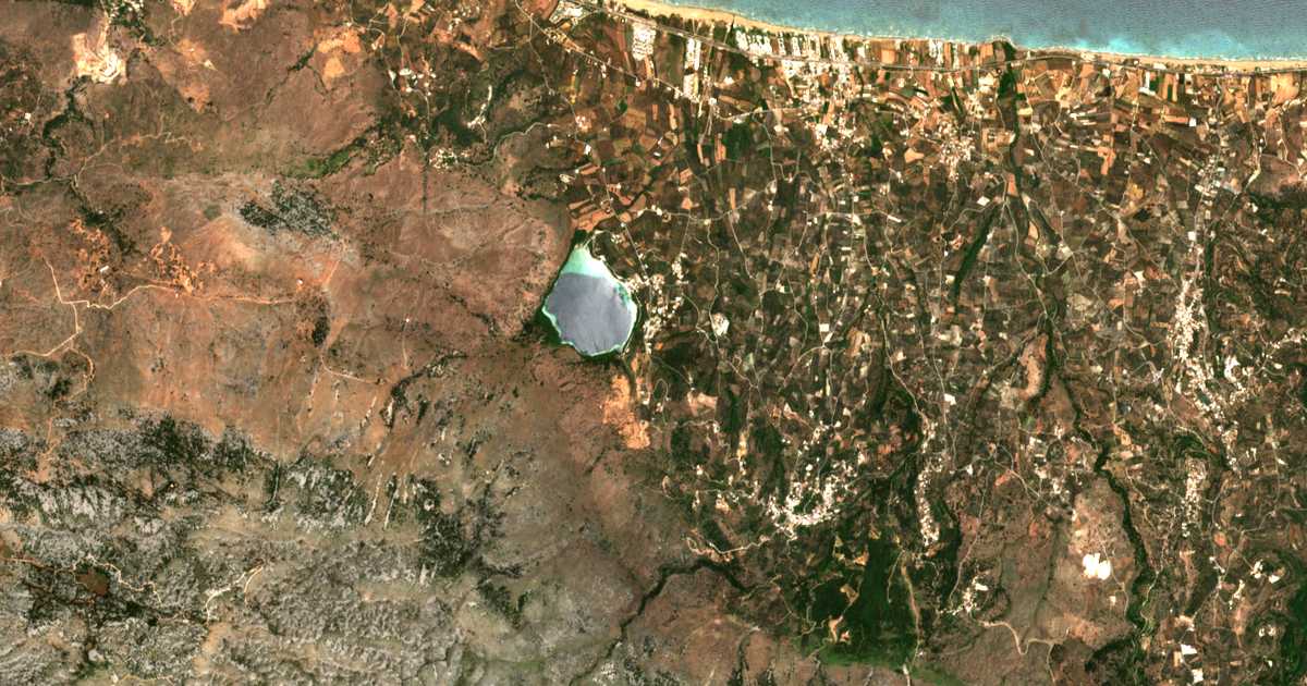 Carte satellite de Kávallos