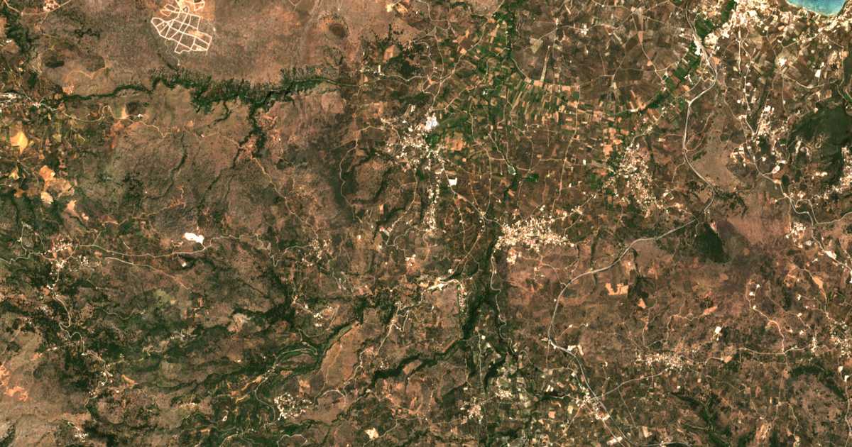 Carte satellite de Próvarma