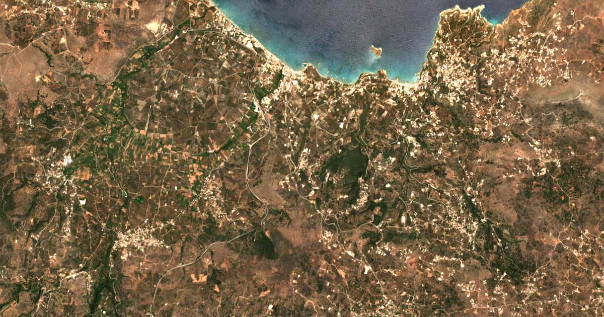 Carte satellite de Tsivarás