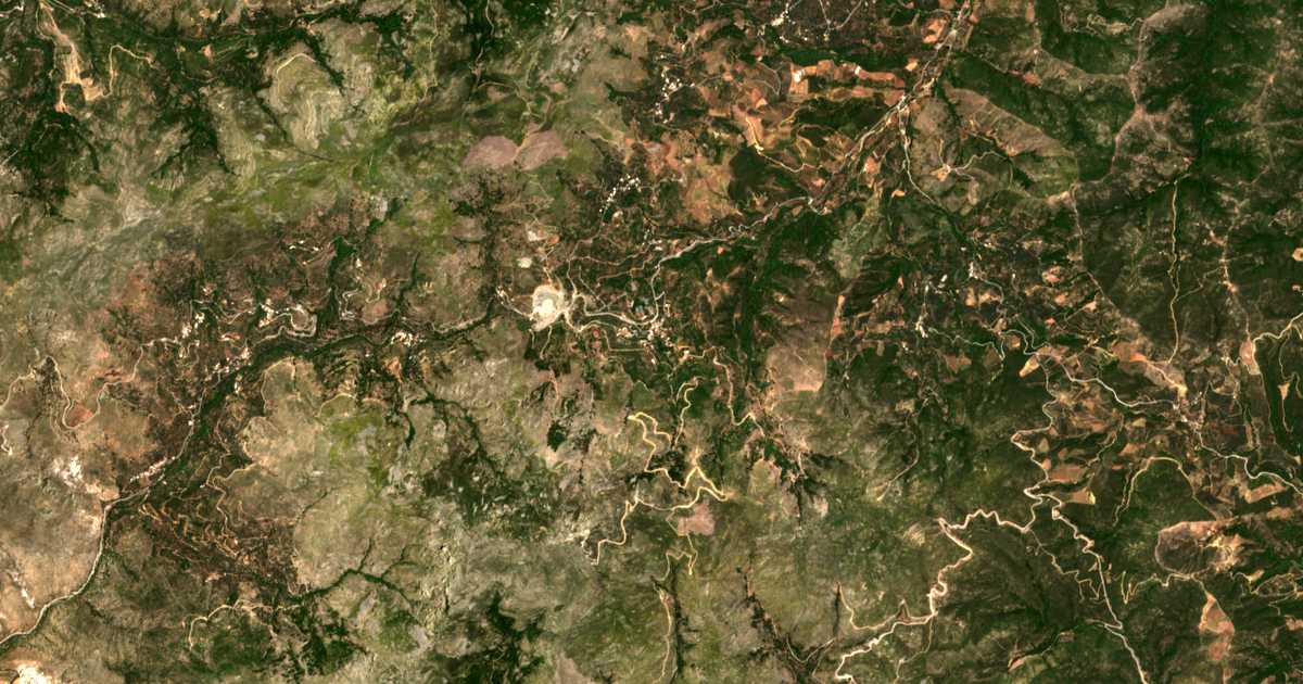 Carte satellite de Élos