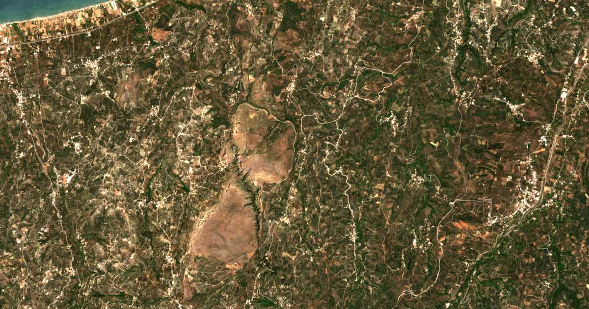Carte satellite de Ástrikas