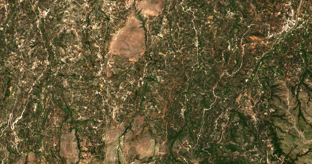Carte satellite de Panéthimos