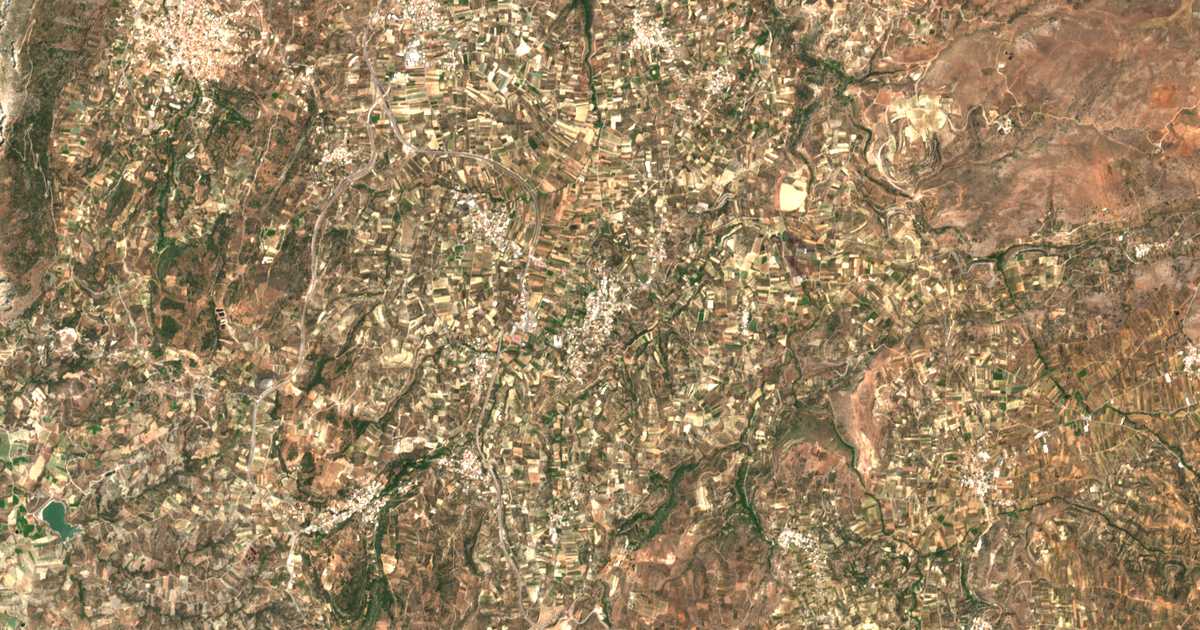 Carte satellite de Ágies Paraskiés