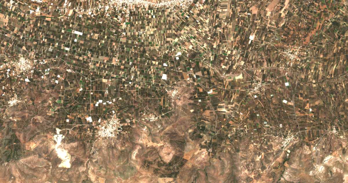 Carte satellite de Péri