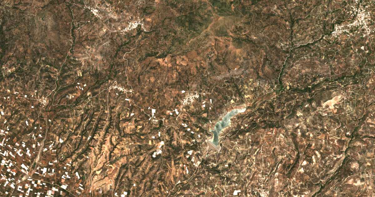 Carte satellite de Skoúrvoula