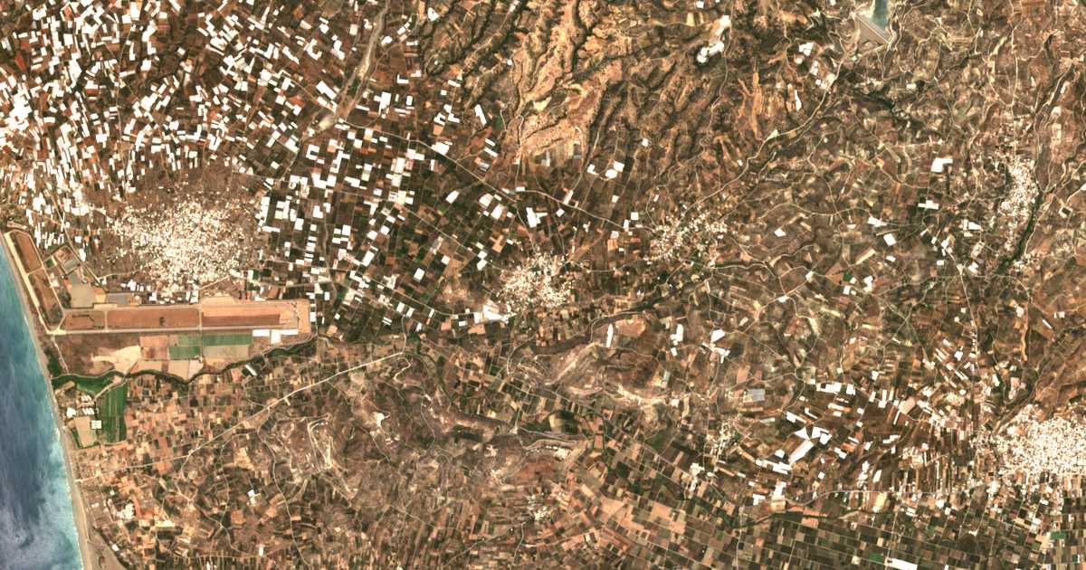 Carte satellite de Vóri