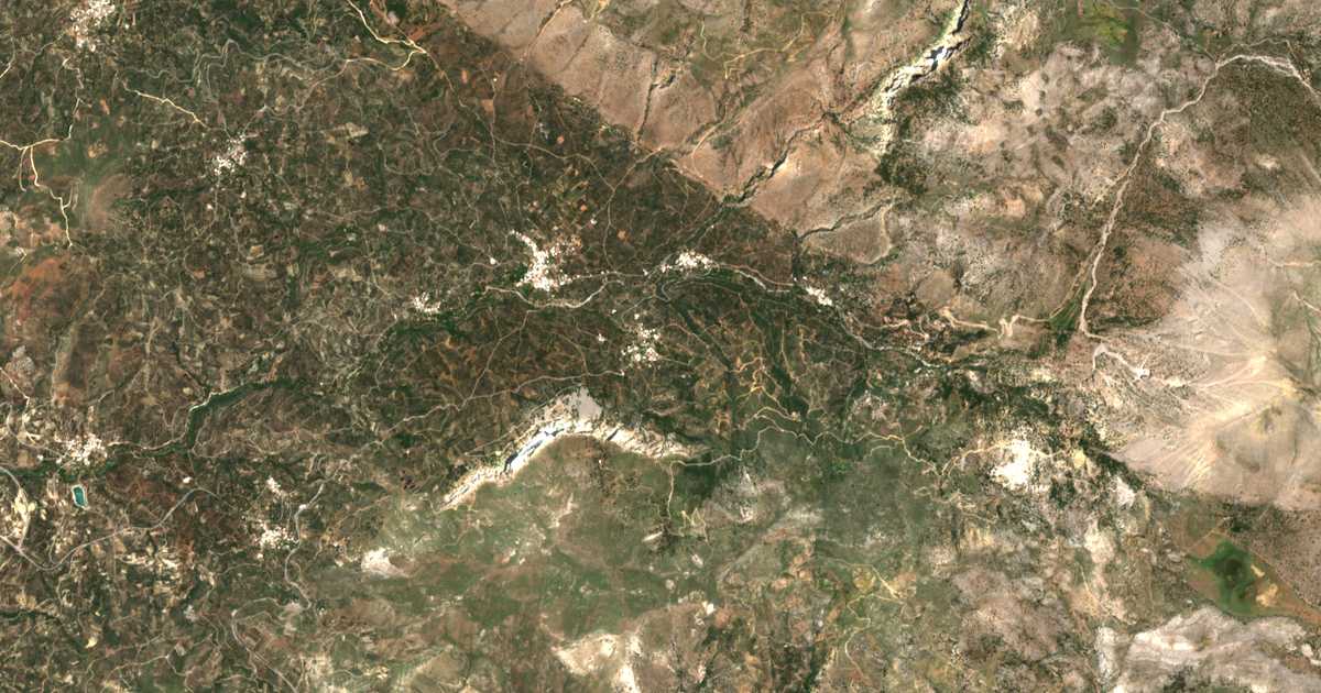 Carte satellite de Milliarádes