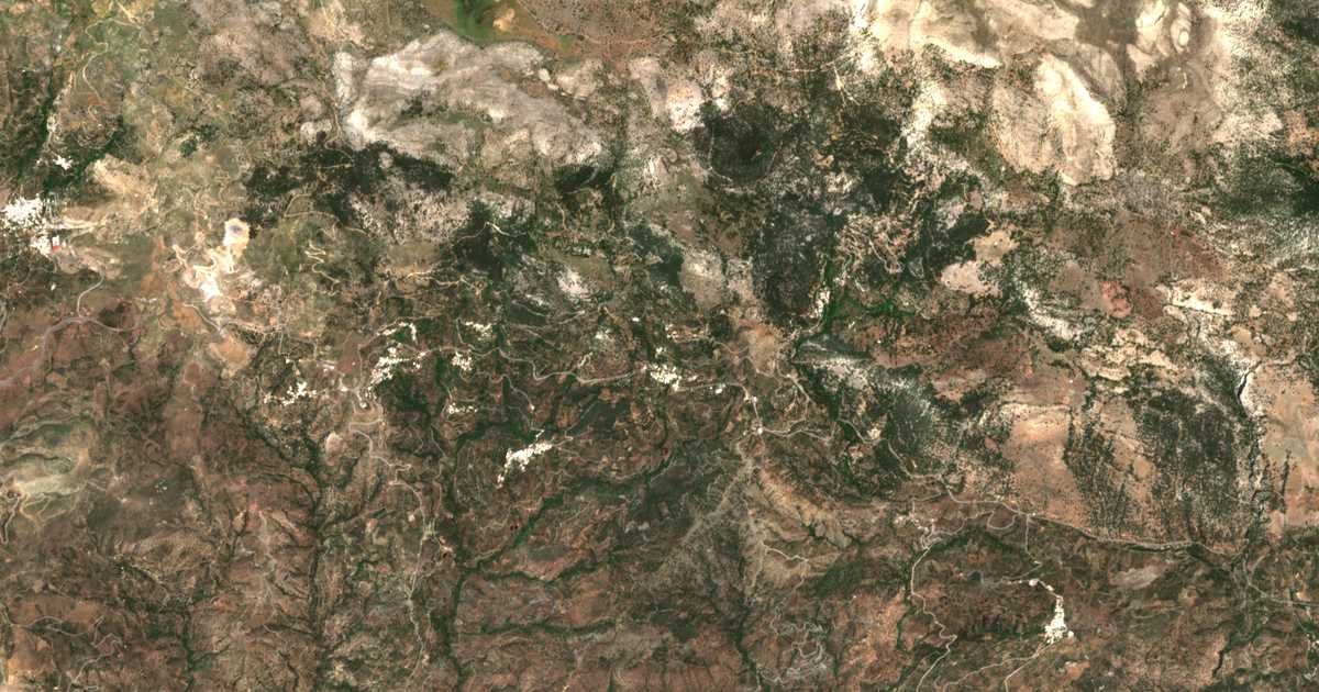 Carte satellite de Péfkos
