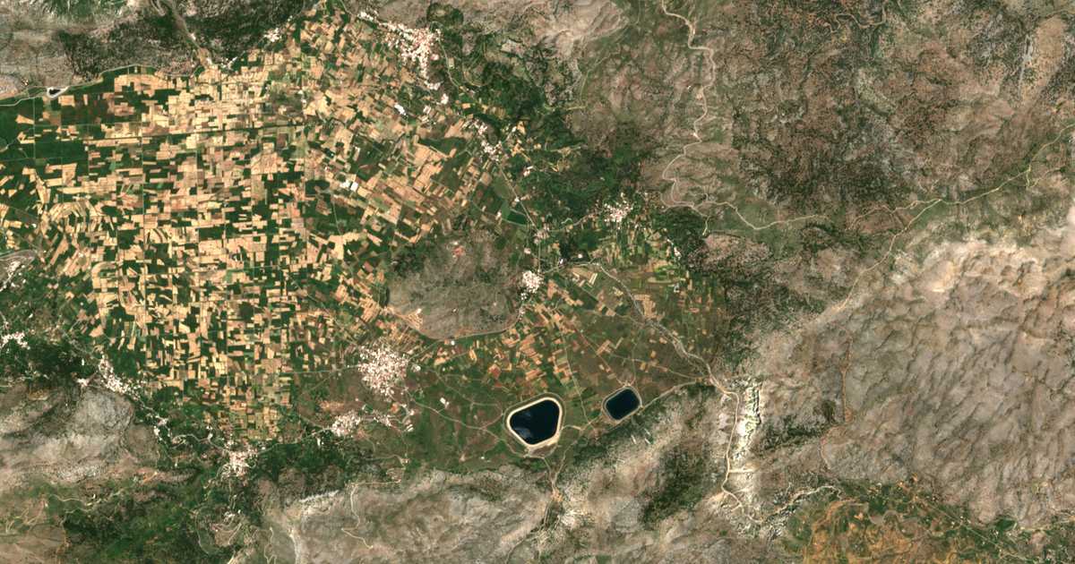 Carte satellite de Ágios Konstantínos