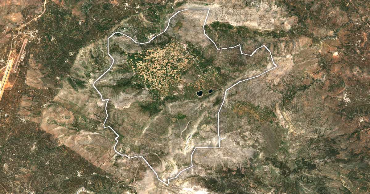 Image satellite avec la limite tracée: Plateau du Lassíthi