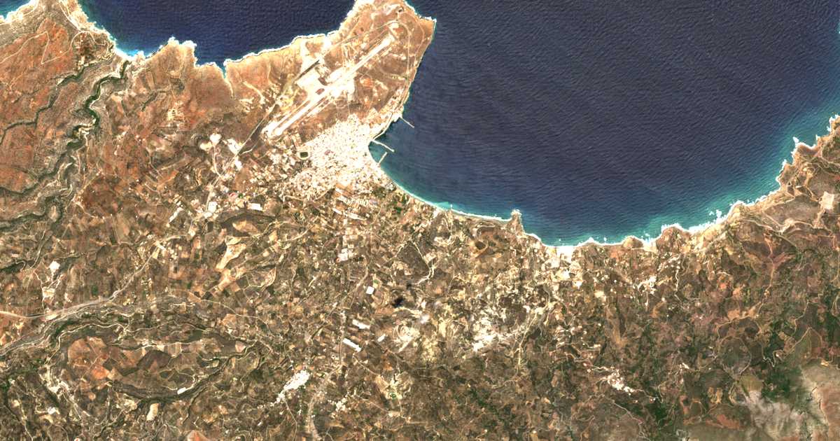 Carte satellite de Petrás