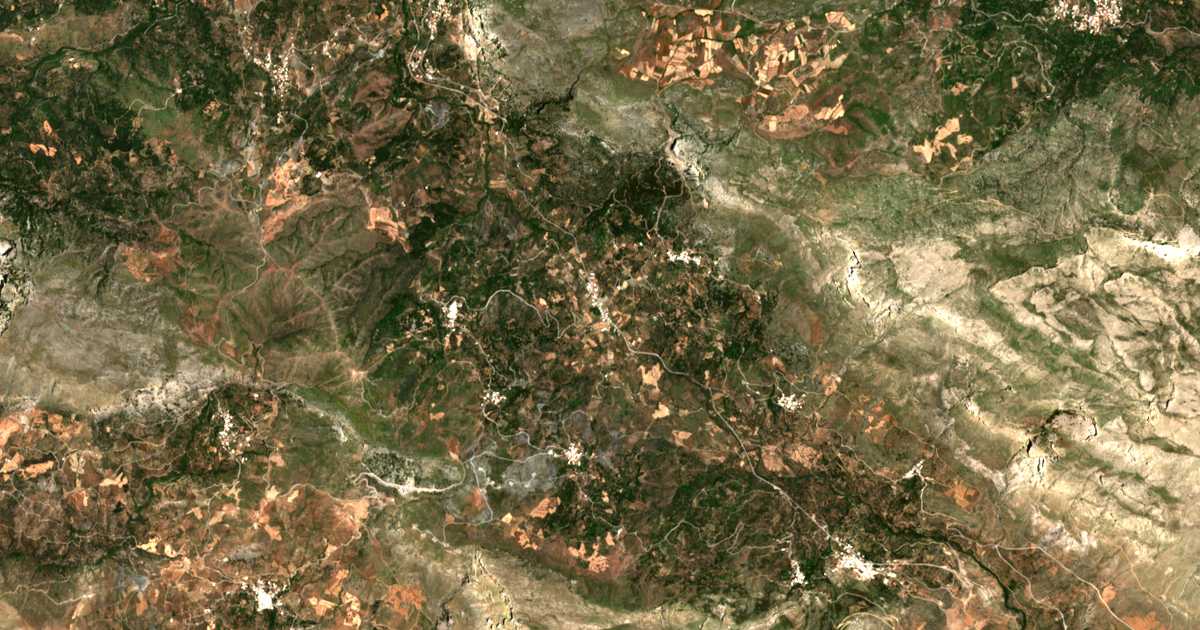 Carte satellite de Kissoú Kámpos
