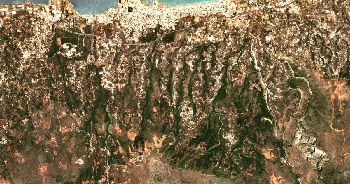 Carte satellite de Agía Iríni