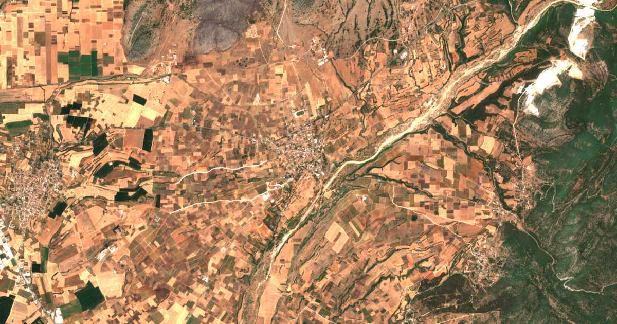 Carte satellite de Adrianí