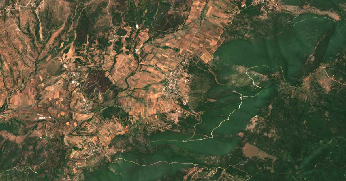 Carte satellite de Plataniá