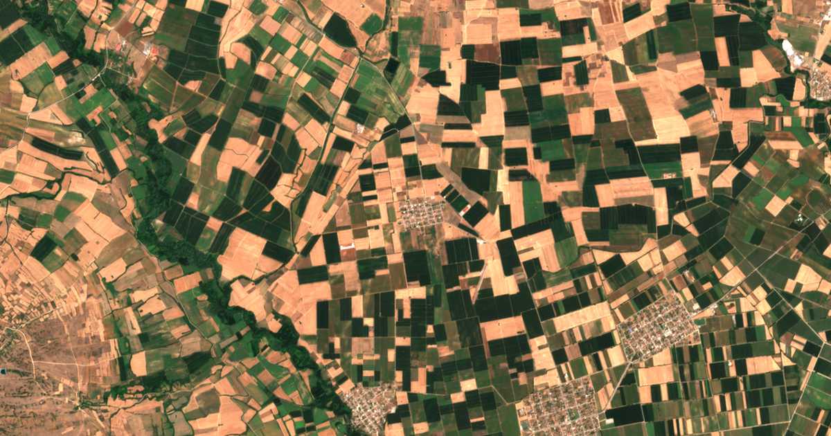 Carte satellite de Mikrókampos