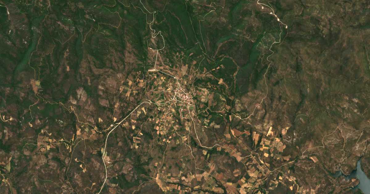 Carte satellite de Esými
