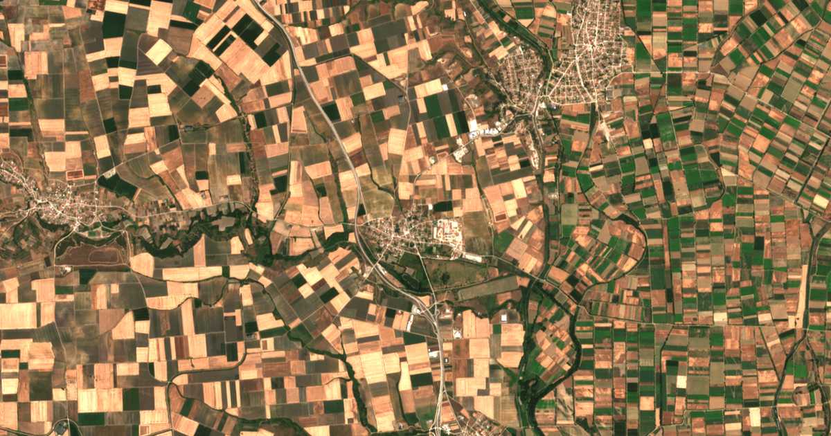Carte satellite de Kavýli