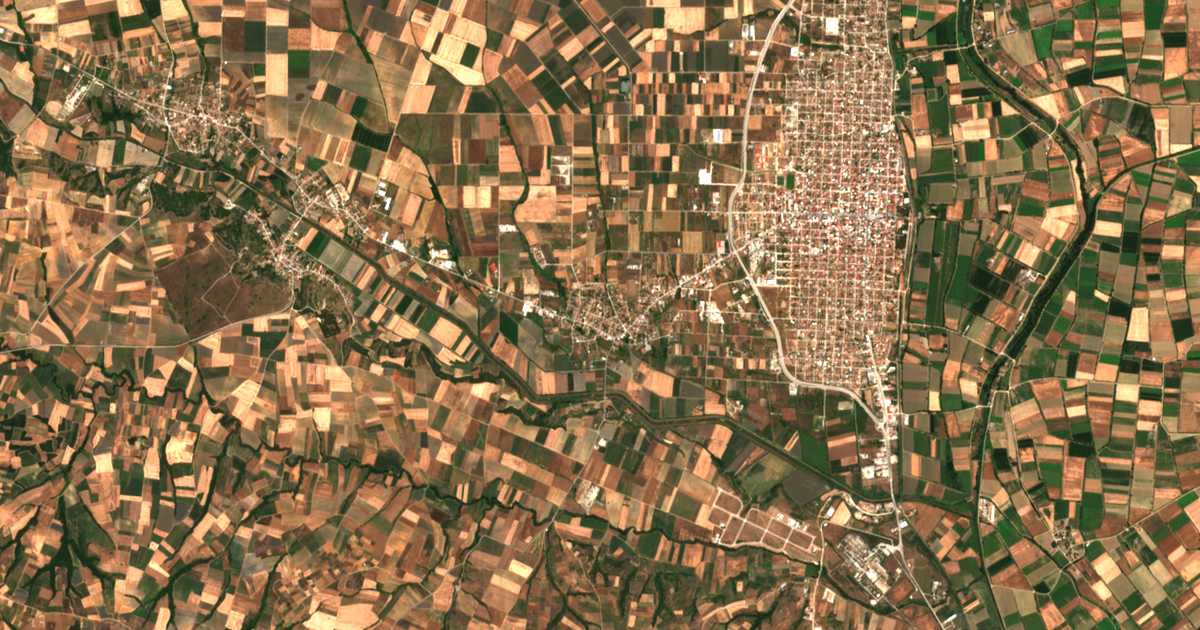 Carte satellite de Néos Pýrgos