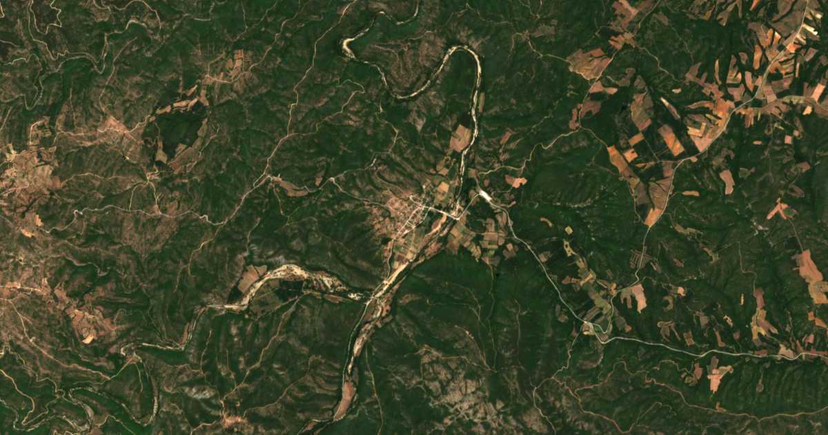 Carte satellite de Mikró Dério
