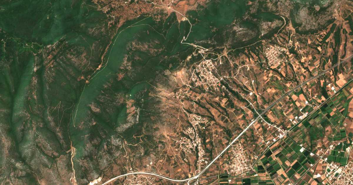Carte satellite de Ekáli