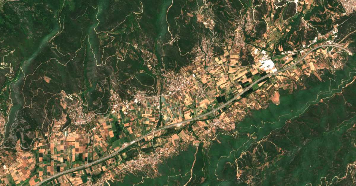 Carte satellite de Avlí