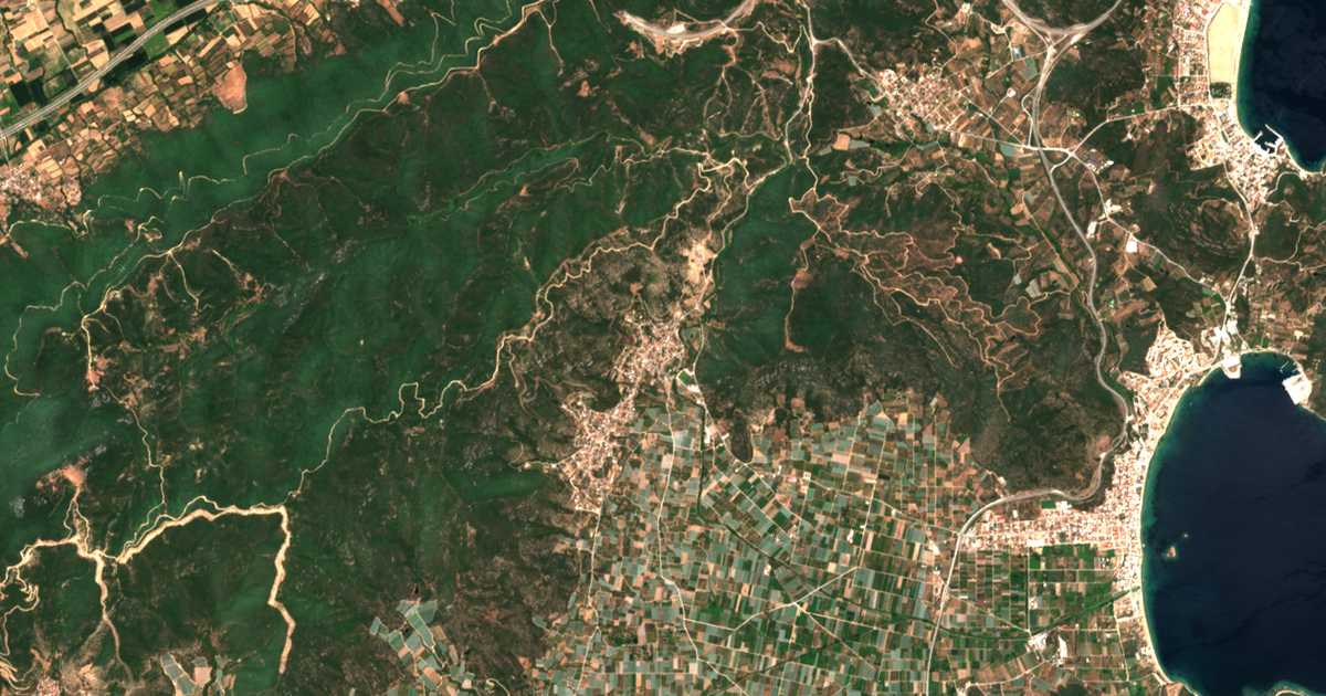 Carte satellite de Eleftherés