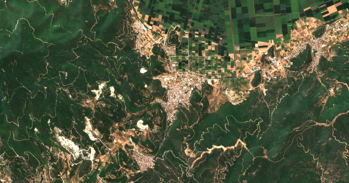 Carte satellite de Eleftheroúpoli