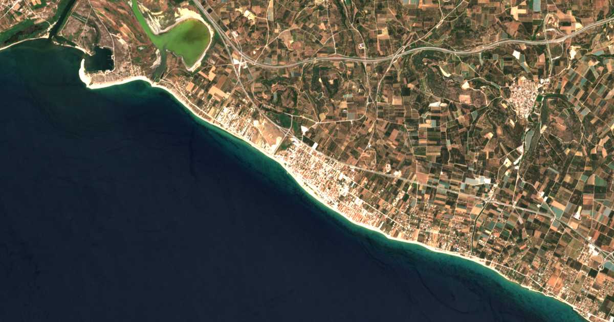 Carte satellite de Paralía Ofryníou