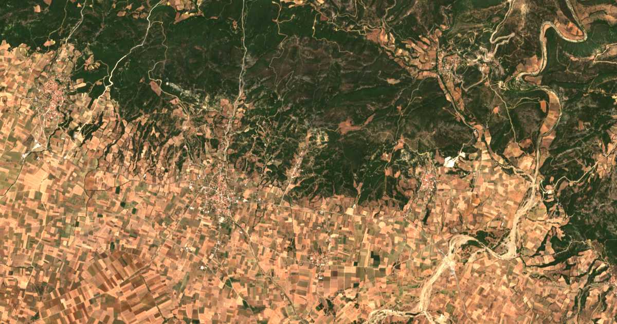 Carte satellite de Névra