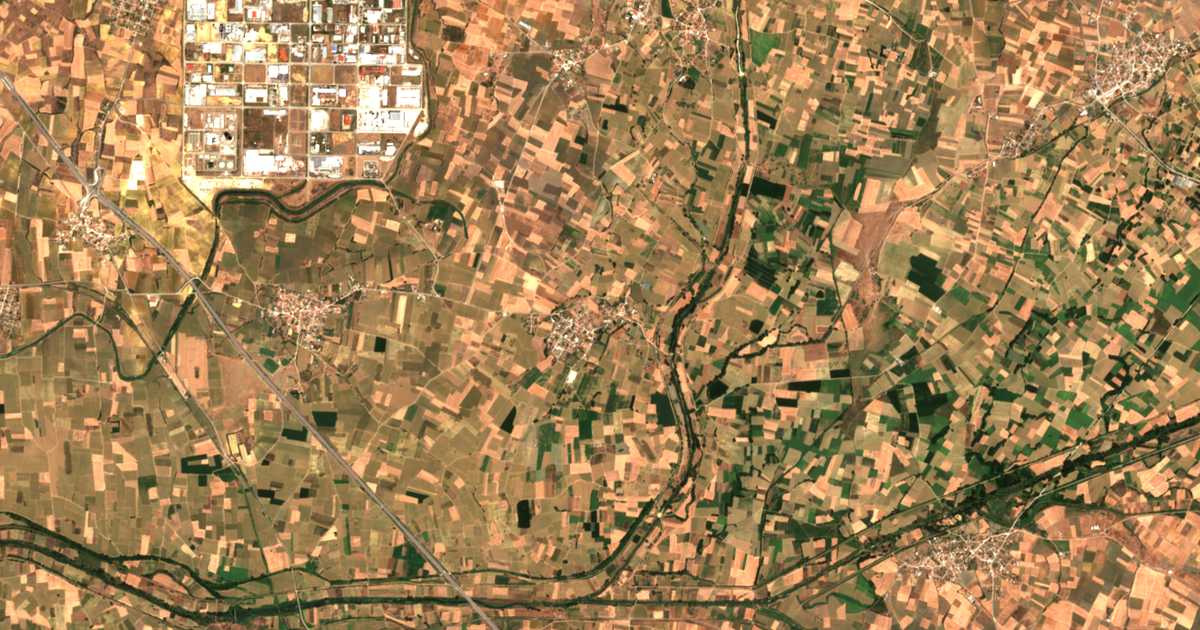 Carte satellite de Pámforon