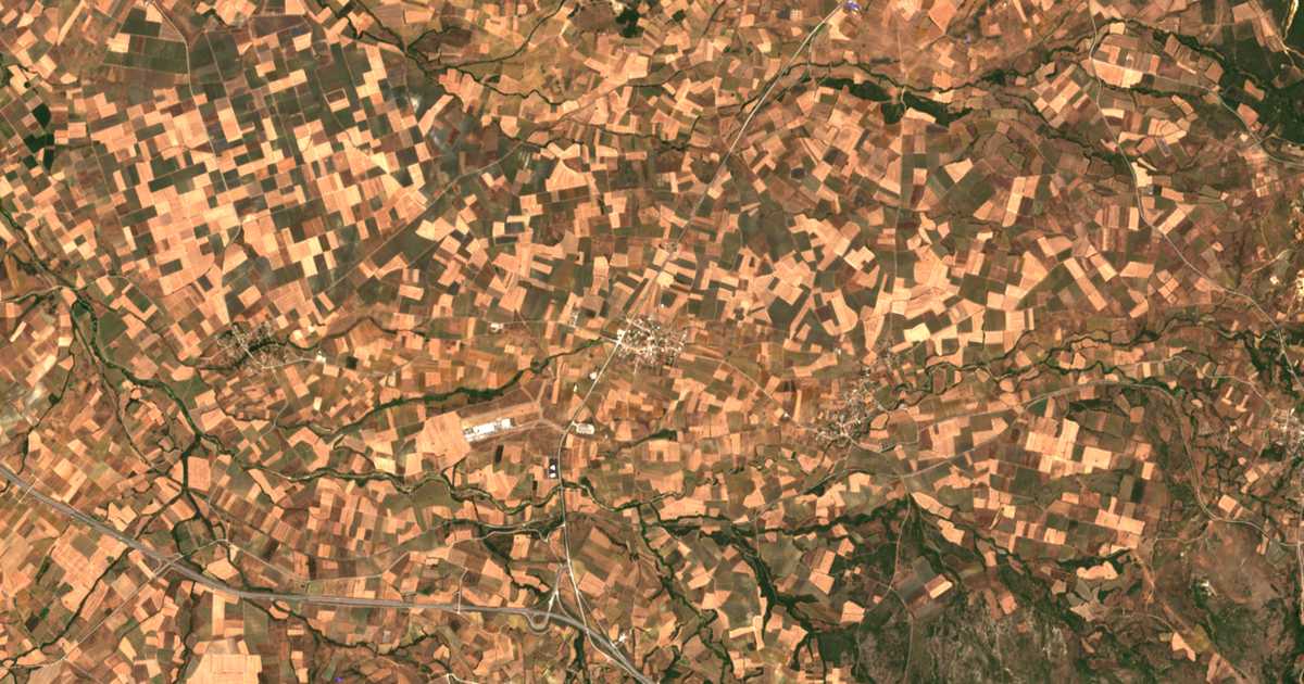 Carte satellite de Vélkion