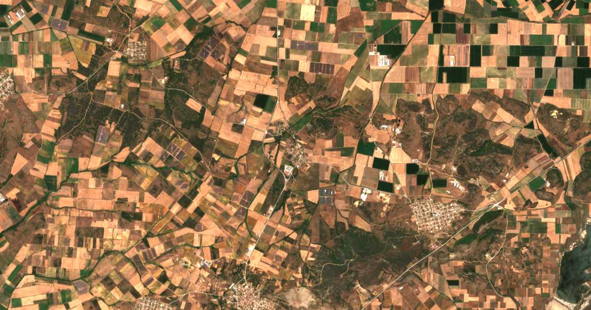 Carte satellite de Pezoúla