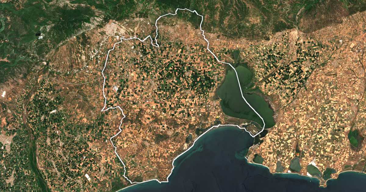 Image satellite avec la limite tracée: d'Abdère