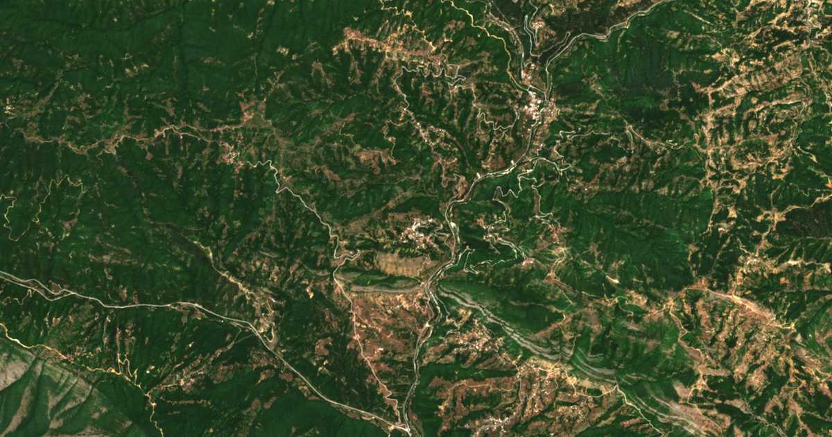 Carte satellite de Álma
