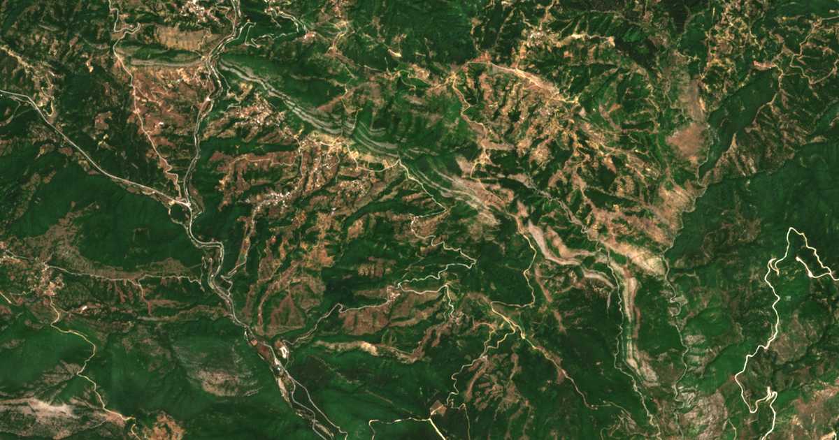 Carte satellite de Stírigma