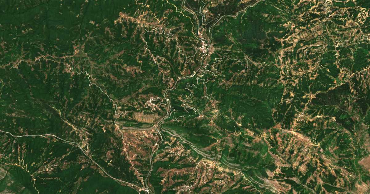 Carte satellite de Zoumpoúlion
